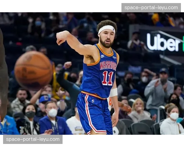 勇士新股东注资获批,大通中心升级计划启动,将新增3000个站立观赛位 勇士新股东注资获批,大通中心升级计划启动,将新增3000个站立观赛位